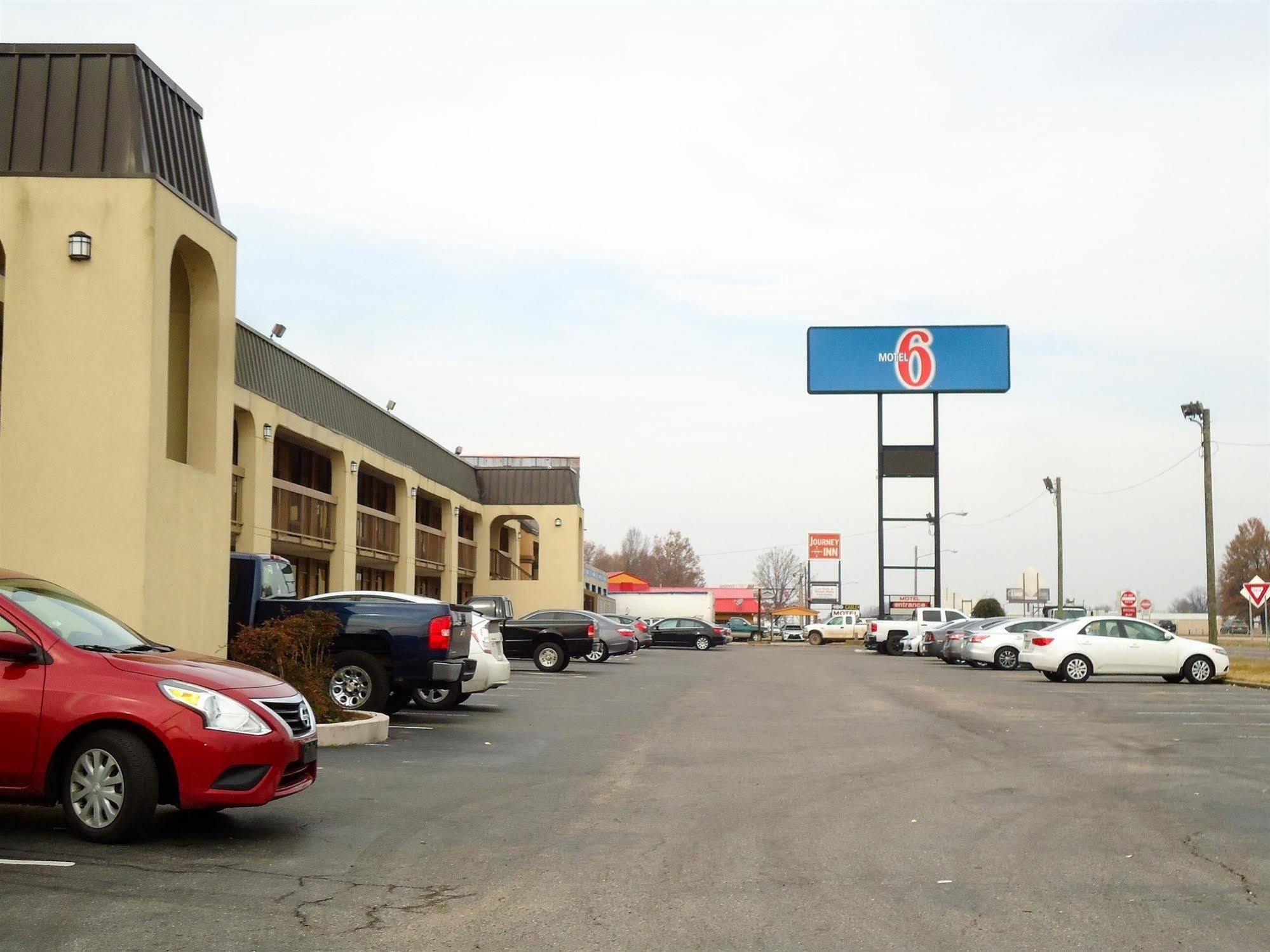 Motel 6 Marion Ar Exteriér fotografie